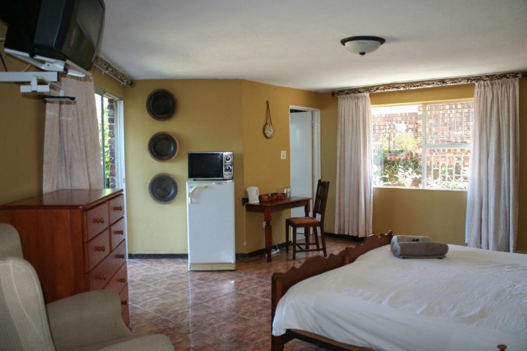 Columbus Guest House Mbombela Exterior foto